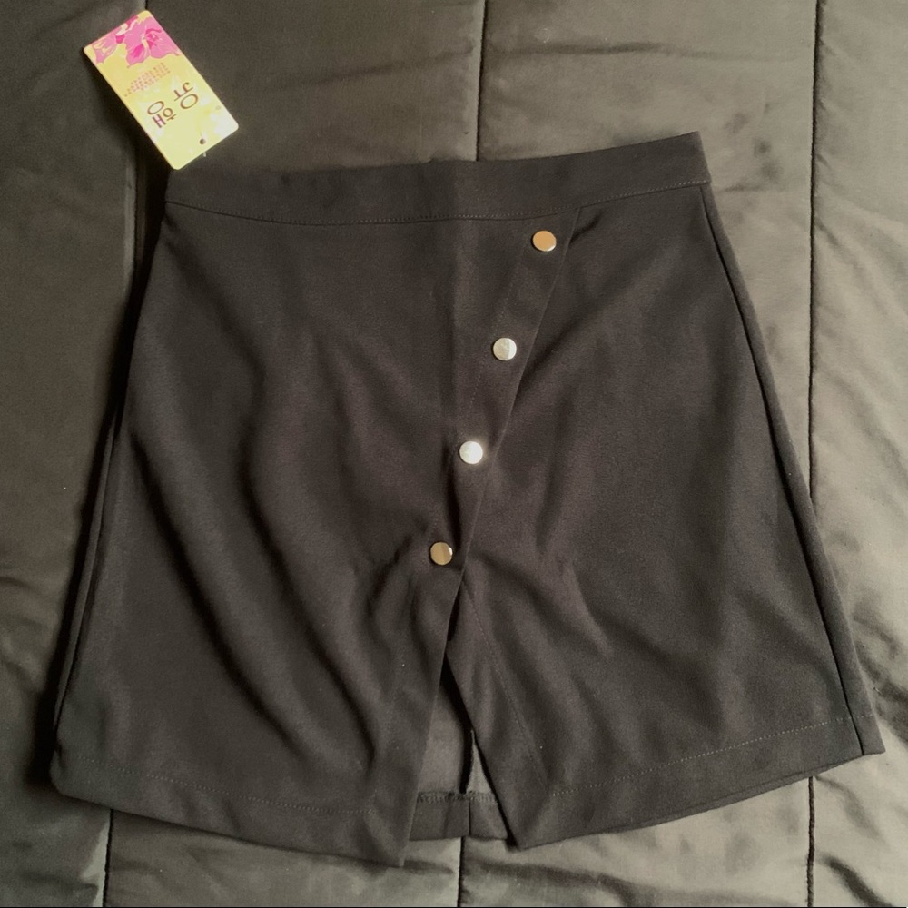A skirt.